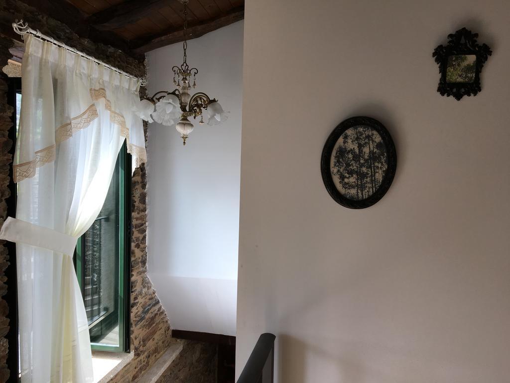 Vila Peregrina Castaneda  Luaran gambar