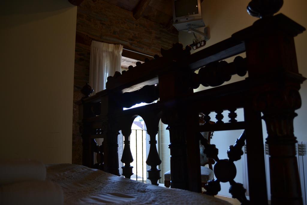 Vila Peregrina Castaneda  Luaran gambar