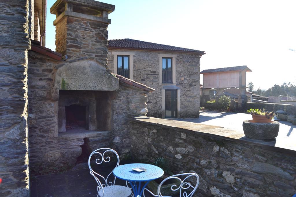 Vila Peregrina Castaneda  Luaran gambar