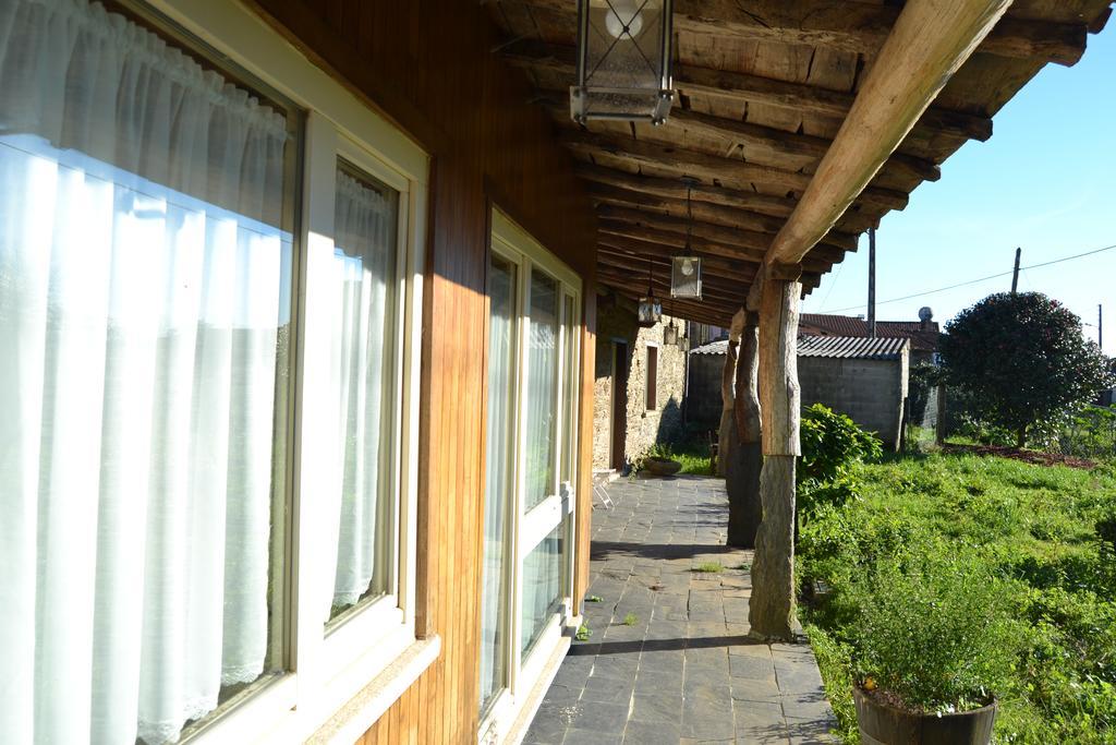 Vila Peregrina Castaneda  Luaran gambar