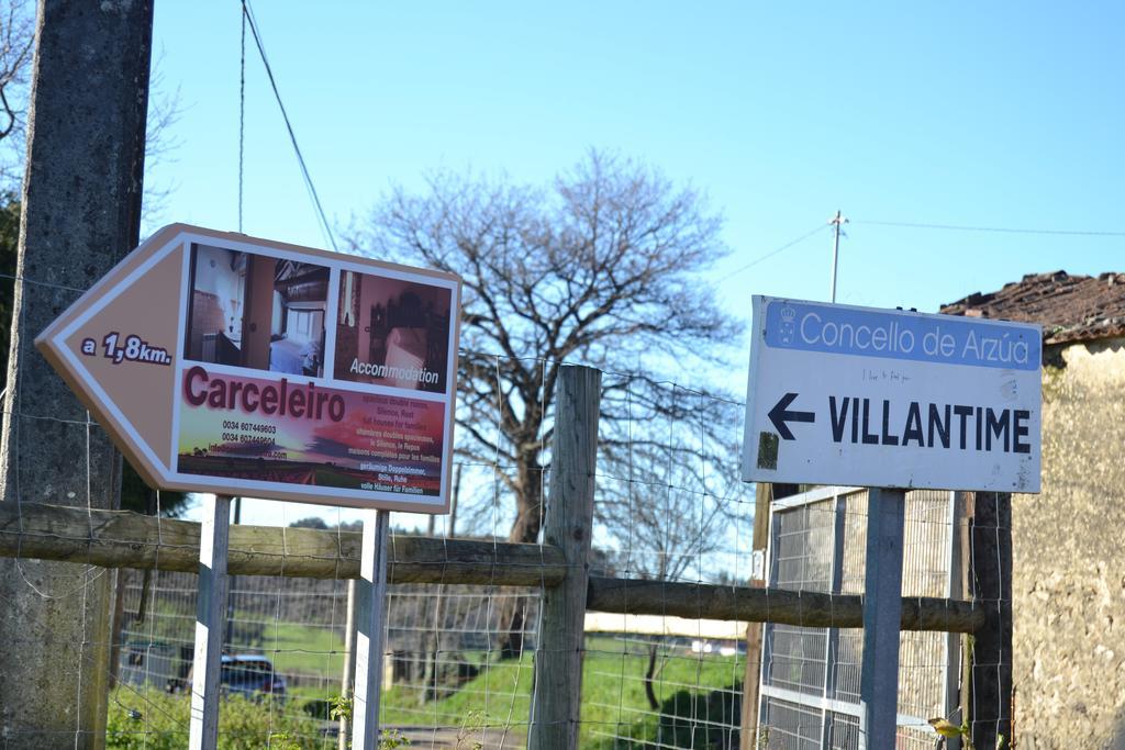 Vila Peregrina Castaneda  Luaran gambar