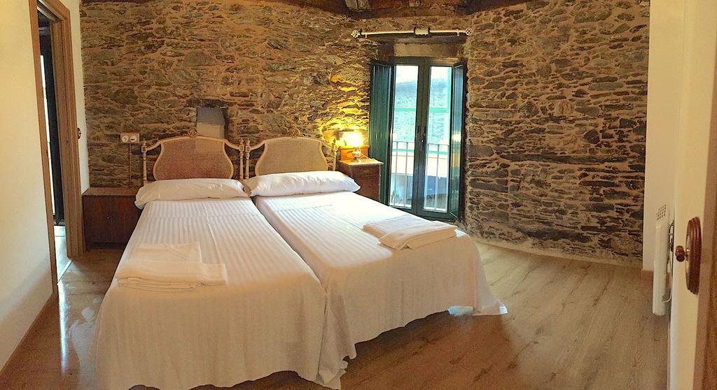 Vila Peregrina Castaneda  Luaran gambar
