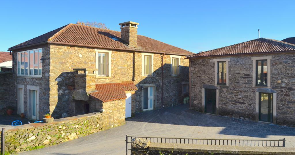 Vila Peregrina Castaneda  Luaran gambar