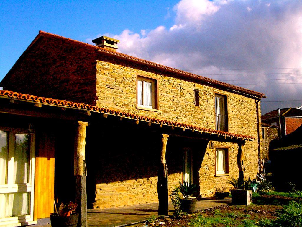 Vila Peregrina Castaneda  Luaran gambar